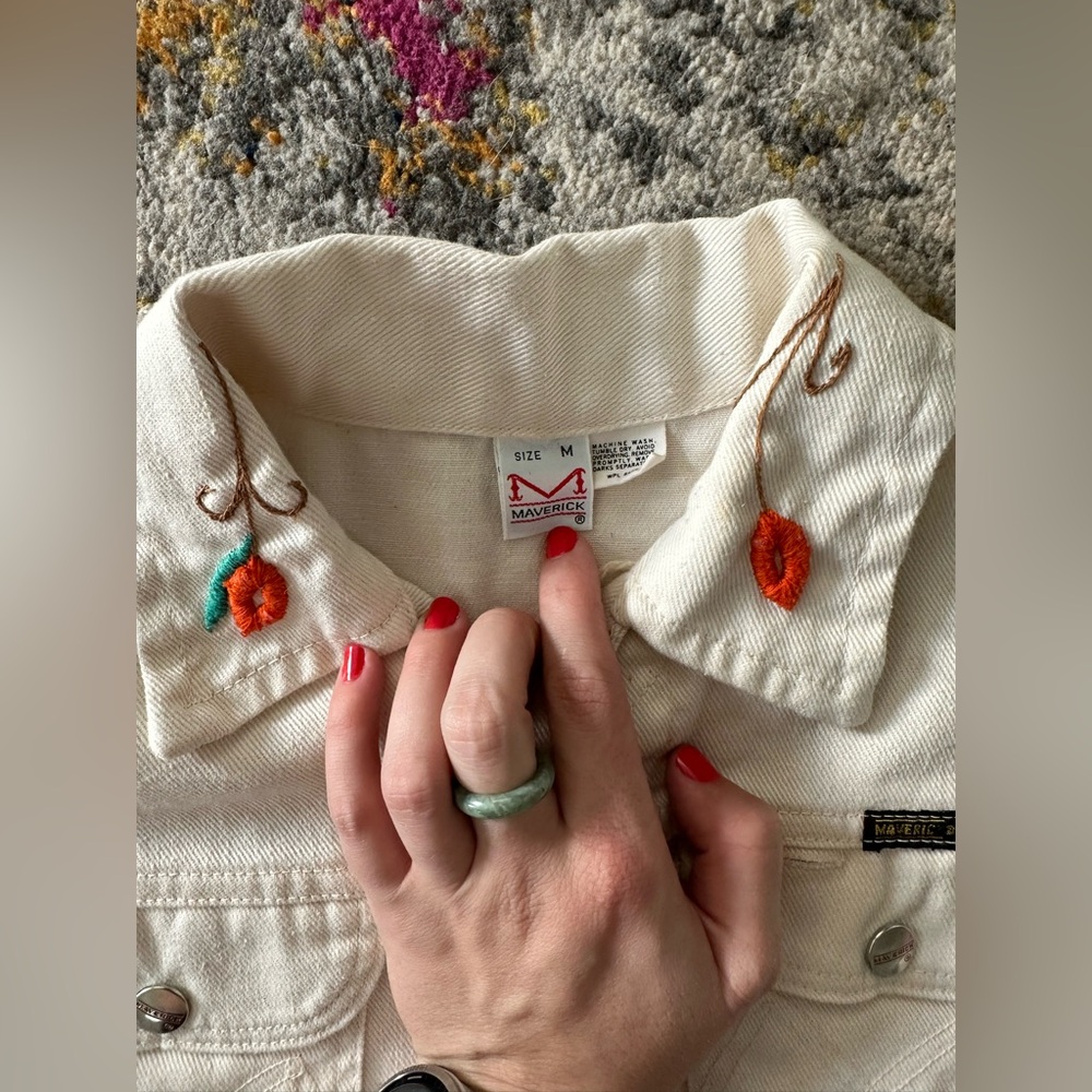Vintage Embroidered Maverick Tan Denim Jacket Made in USA Unique One of a Kind S - Picture 4 of 8